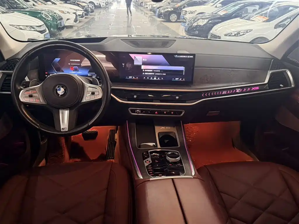 BMW X5 2023 xDrive 30Li Premium M Sport Black Night Package фото 15