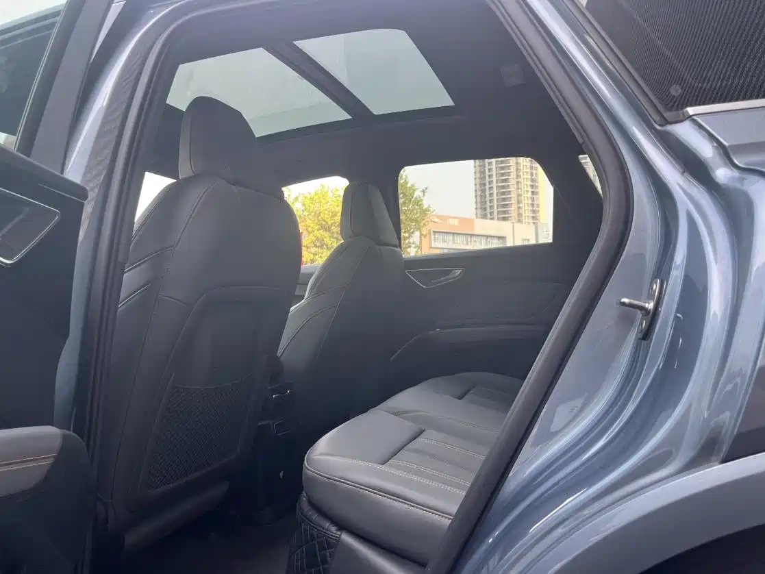 Audi Q4 e-tron 2024 40 e-tron Creation Edition фото 13
