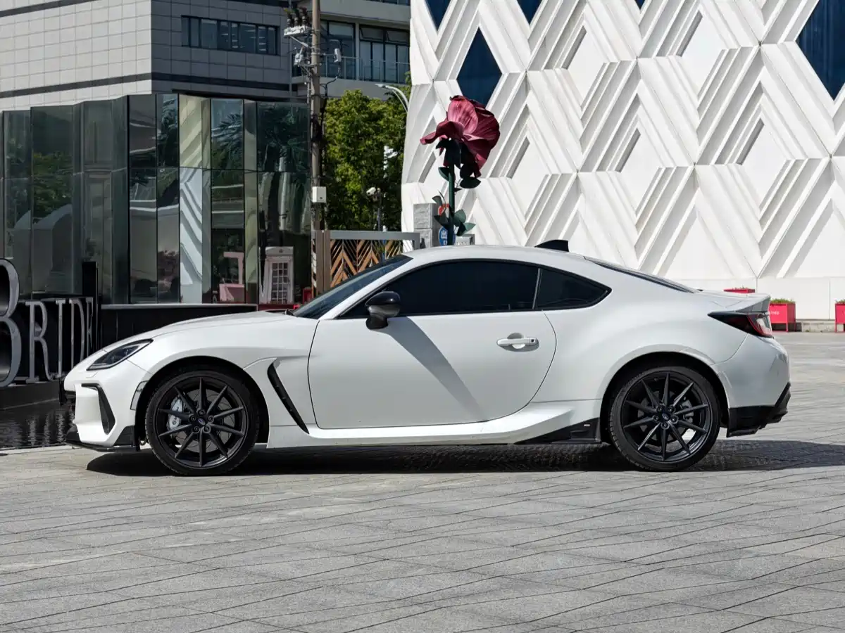 Subaru BRZ 2025 2.4L Manual EyeSight STI Sport фото 7