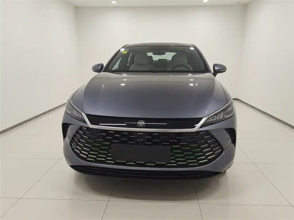 BYD Qin PLUS 2026 DM-i Smart Edition 128KM Progressive фото 3