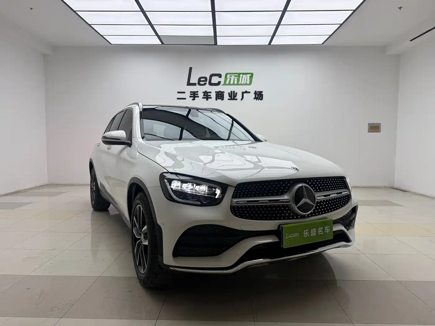 MERCEDES-BENZ GLC