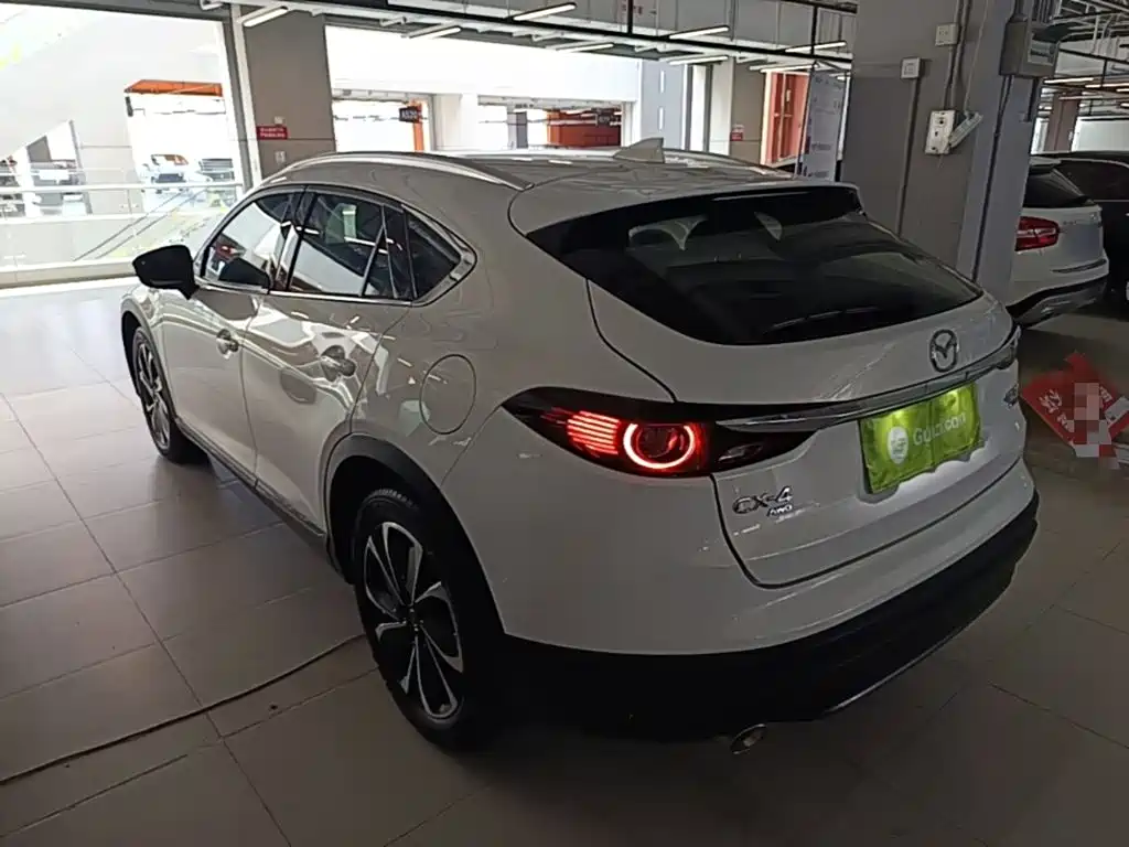 Фото 5 - Mazda CX-4