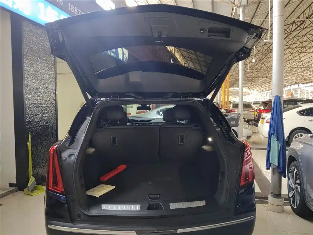 CADILLAC XT5