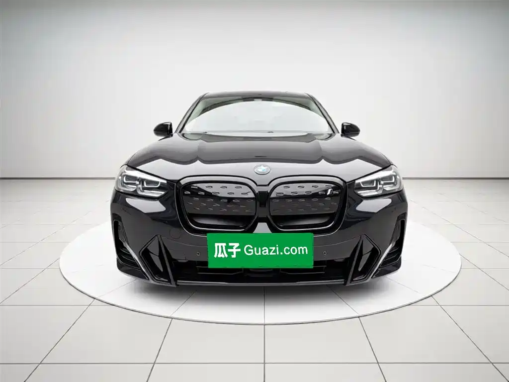 BMW iX3 2022 Leading Edition фото 3