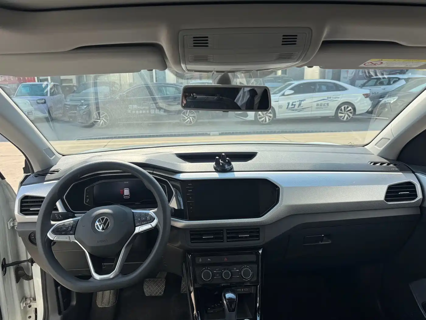 Volkswagen Tanying 2023 Model 200TSI DSG Joy Smart Connect Edition фото 14