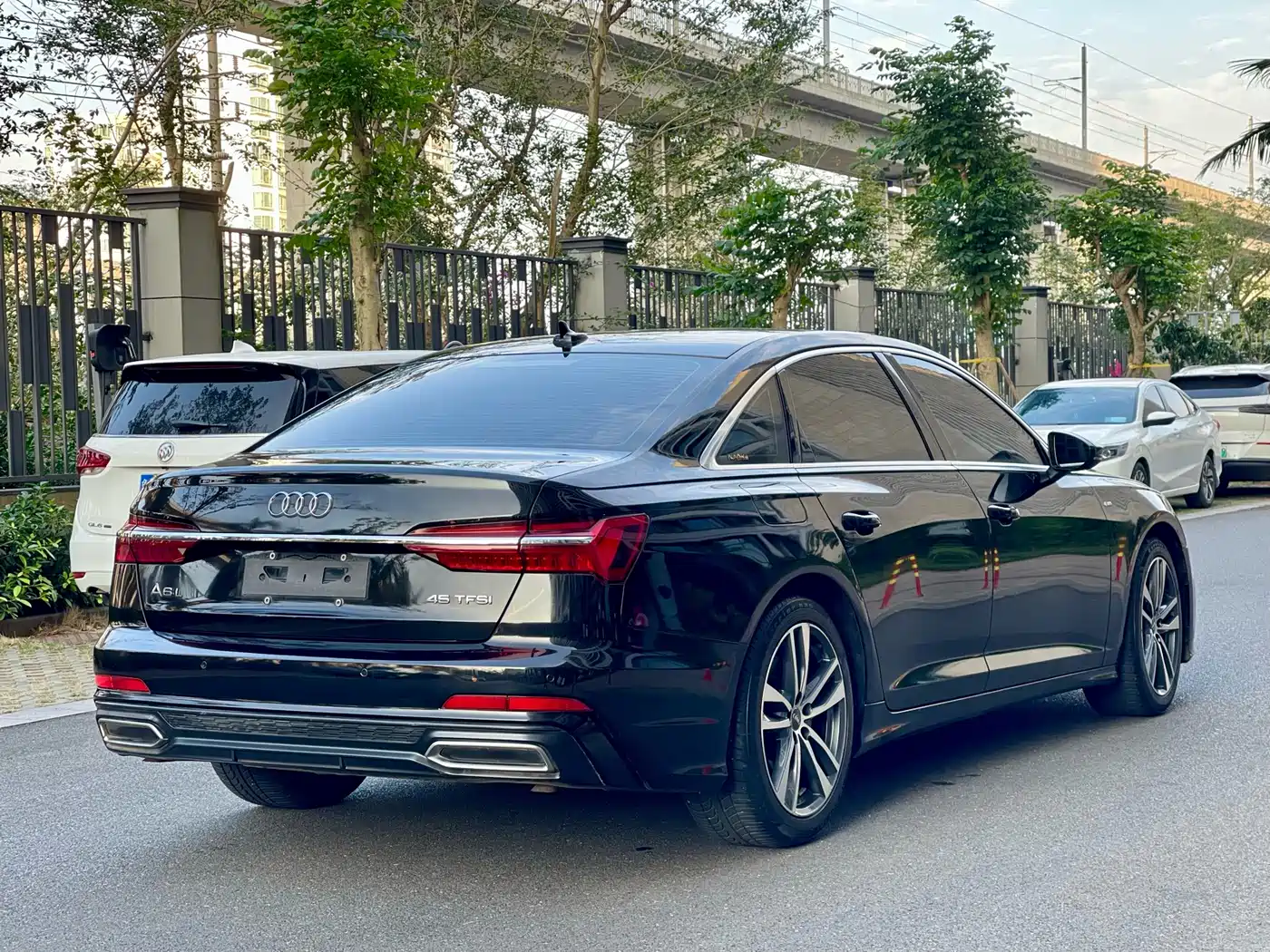 Audi A6L 2019 45 TFSI quattro Exclusive Dynamic фото 9