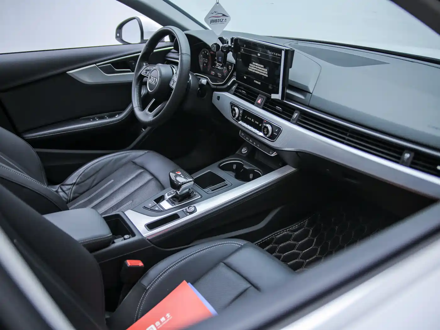 Audi A4L 2020 40 TFSI Luxury Elegance фото 13