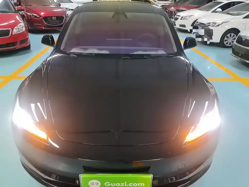 Tesla Model 3 2026 2025 Model Year Facelift Rear-Wheel Drive