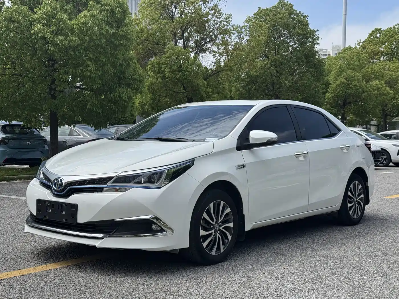 Toyota Corolla Twin Engine E+ 2020 1.8L E-CVT Comfort Edition