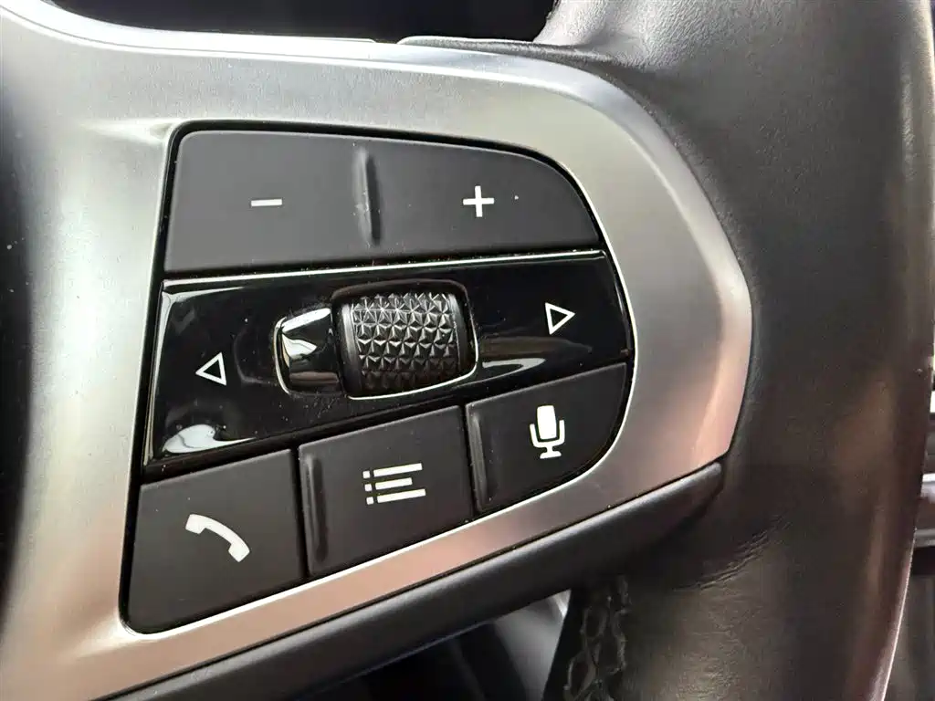 BMW i4 2023 eDrive35 фото 15