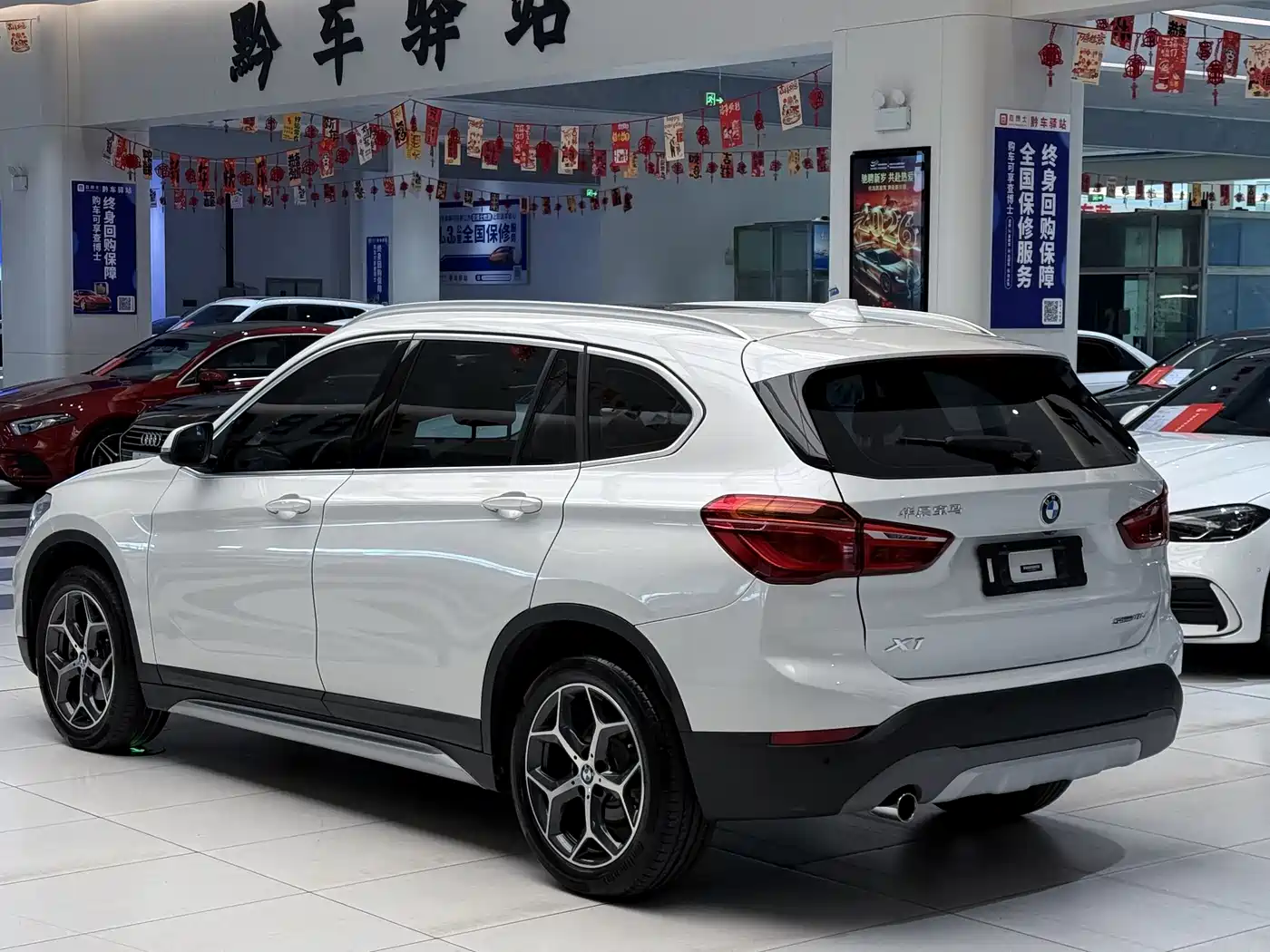 BMW X1 2019 sDrive18Li Premium Model фото 4