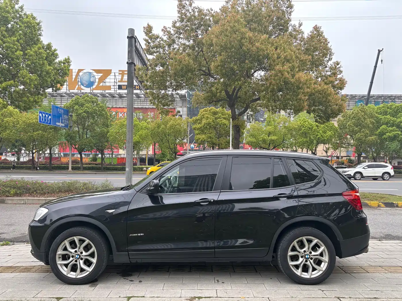 BMW X3 (Import) 2013 Facelift xDrive28i Luxury фото 4