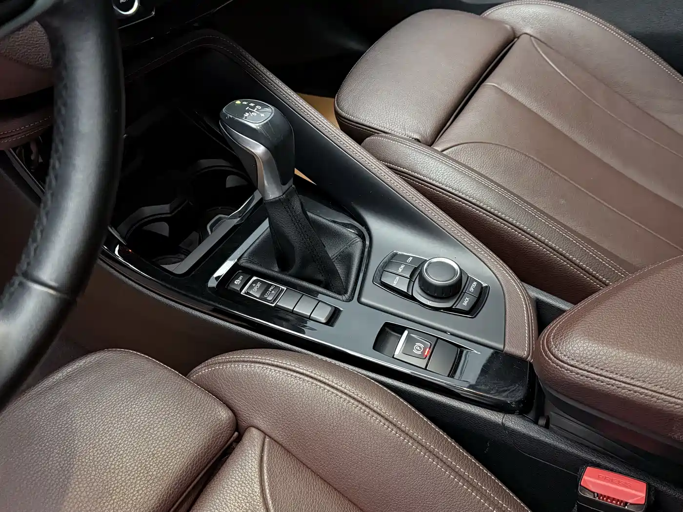 BMW X1 2019 sDrive18Li Premium Model фото 7