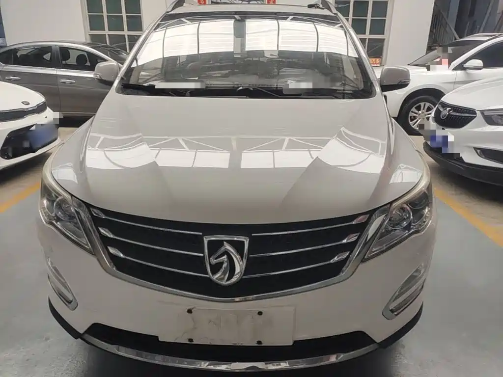 Baojun 560 2015 2015 1.8L Manual Luxury