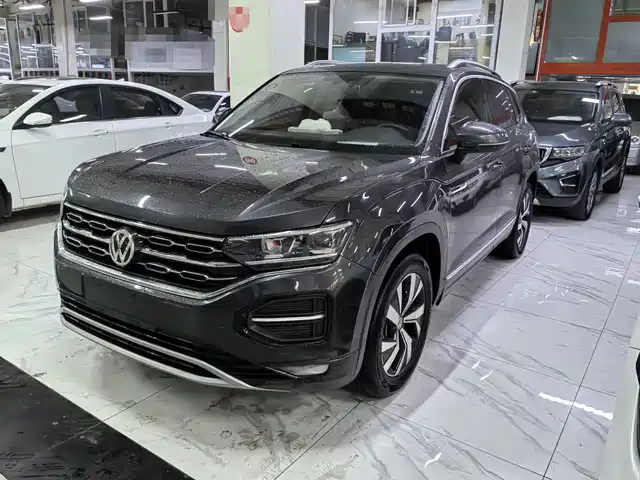 Volkswagen Tayron 330TSI, Моноприводный Люкс Коннект, Plus