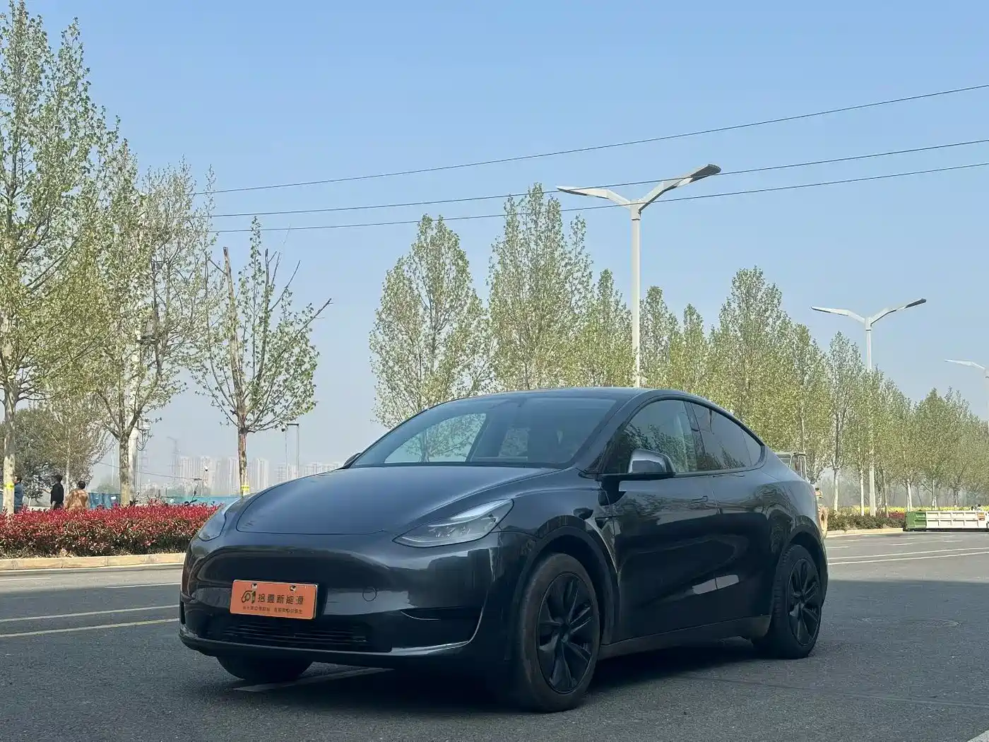 TESLA MODEL Y