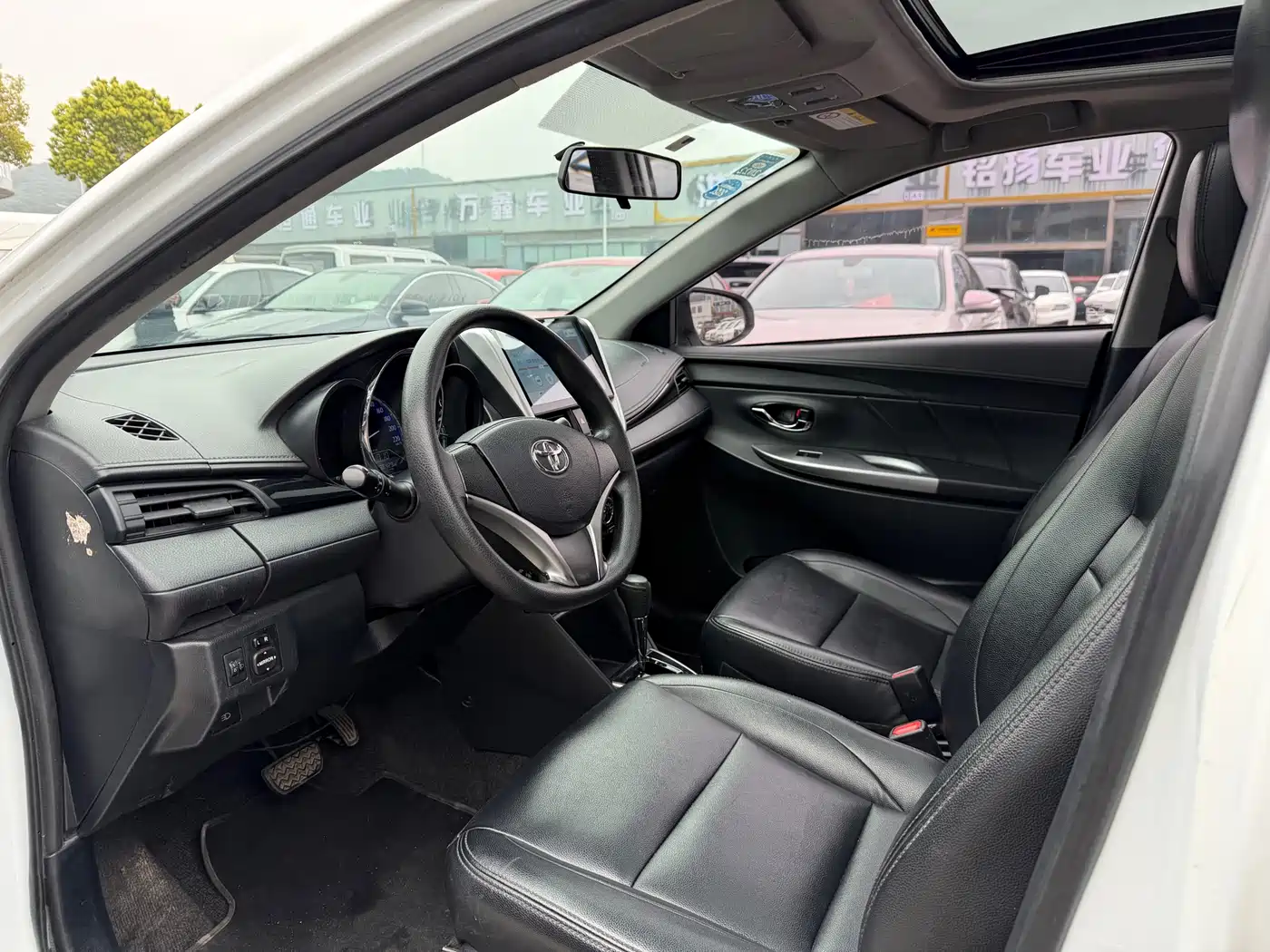 Toyota YARiS L Zhi Xuan 2016 Facelift 1.5G CVT Sunroof Edition фото 7