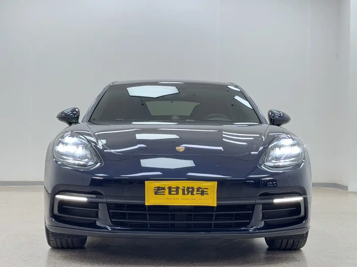 Porsche Panamera 2017 Panamera 3.0T фото 3