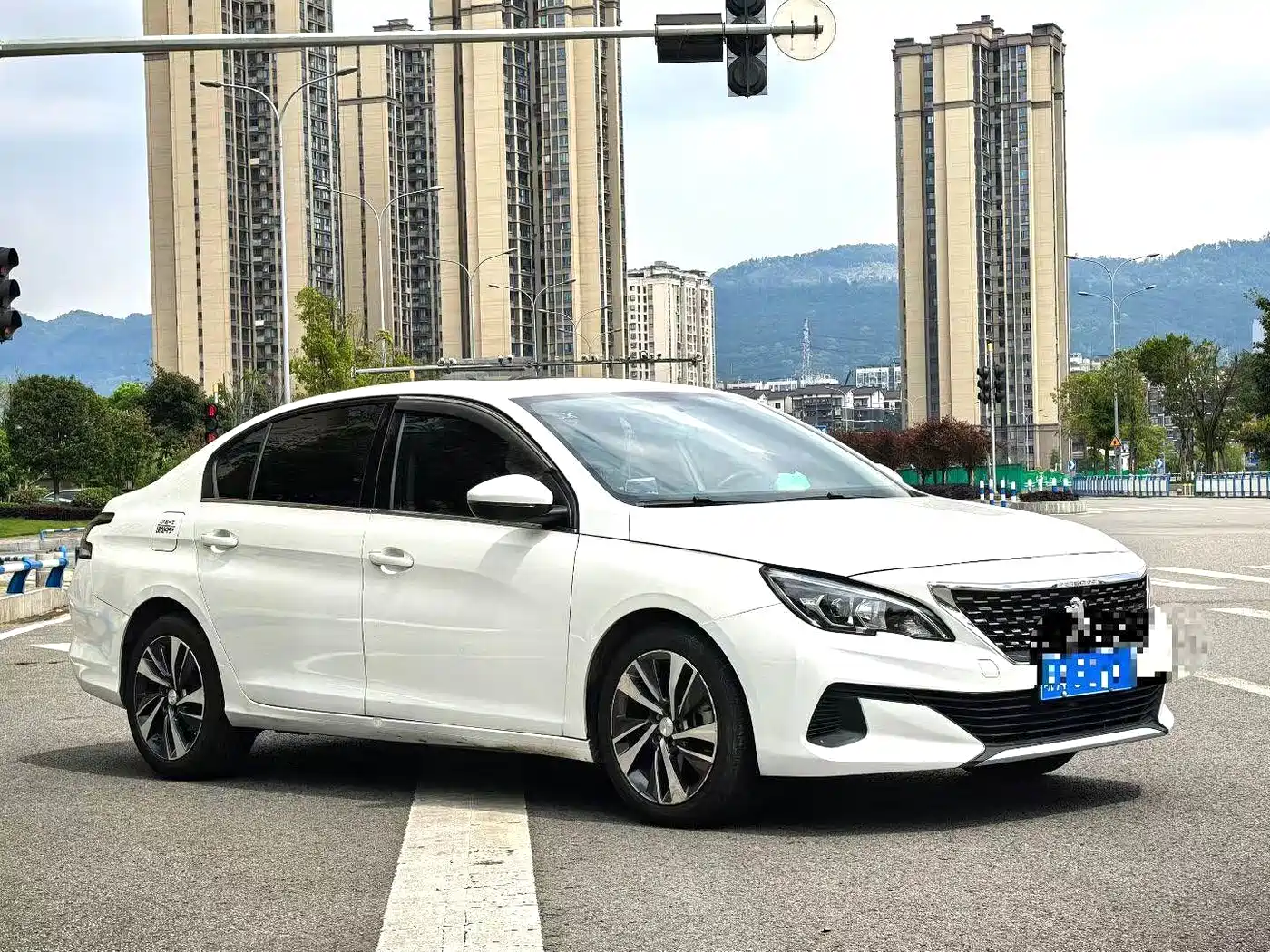 Peugeot 408 2019 360THP Auto Luxury Edition China VI фото 3