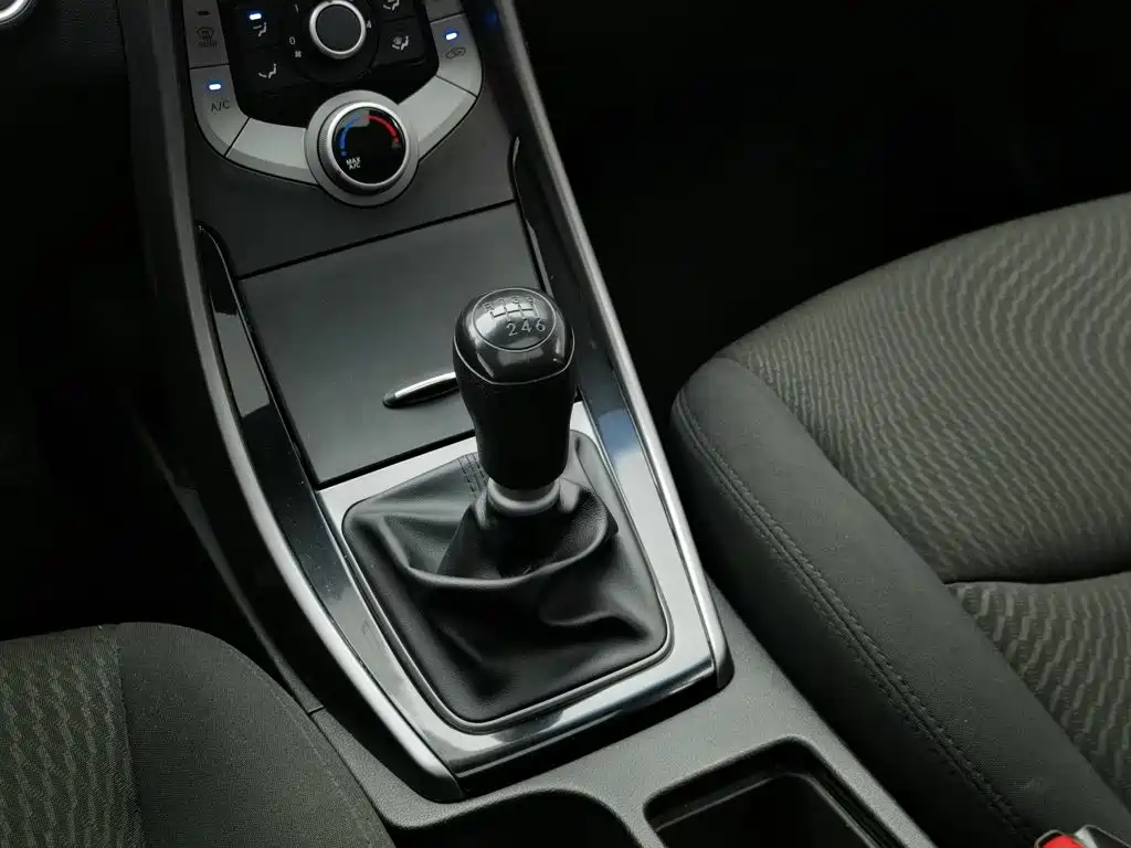 Hyundai Langdong 2017 2016 1.6L Manual Premium Edition