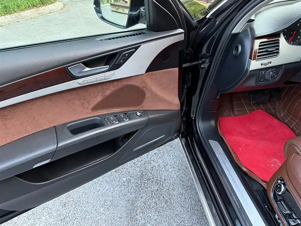 Audi A8 2013 A8L 45 TFSI quattro Luxury фото 23