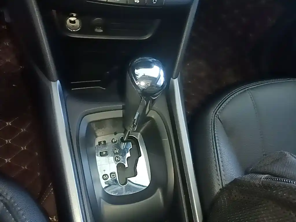 Фото 14 - Peugeot 2008