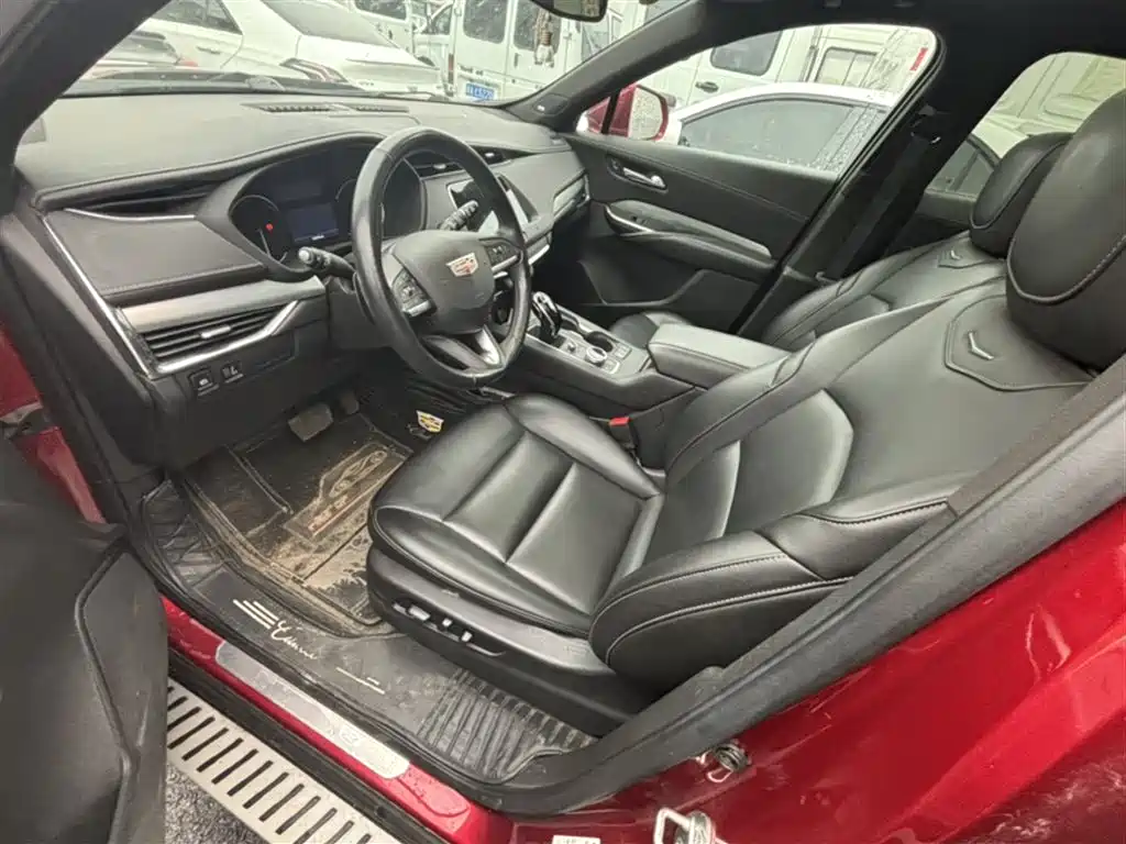 Cadillac XT4 2021 28T FWD Premium Edition фото 11