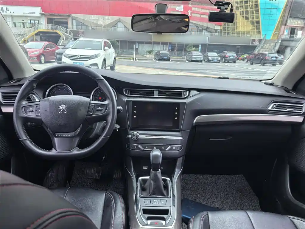 Peugeot 408 2018 350THP Automatic Luxury Edition фото 15