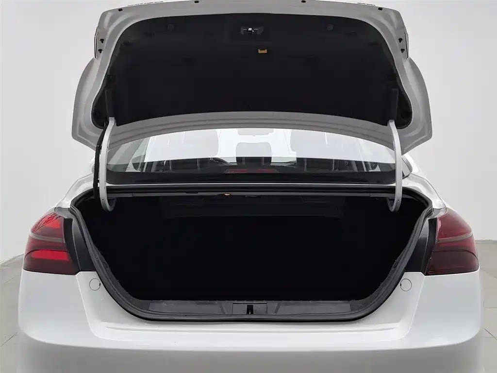 GEELY AUTOMOBILE EMGRAND