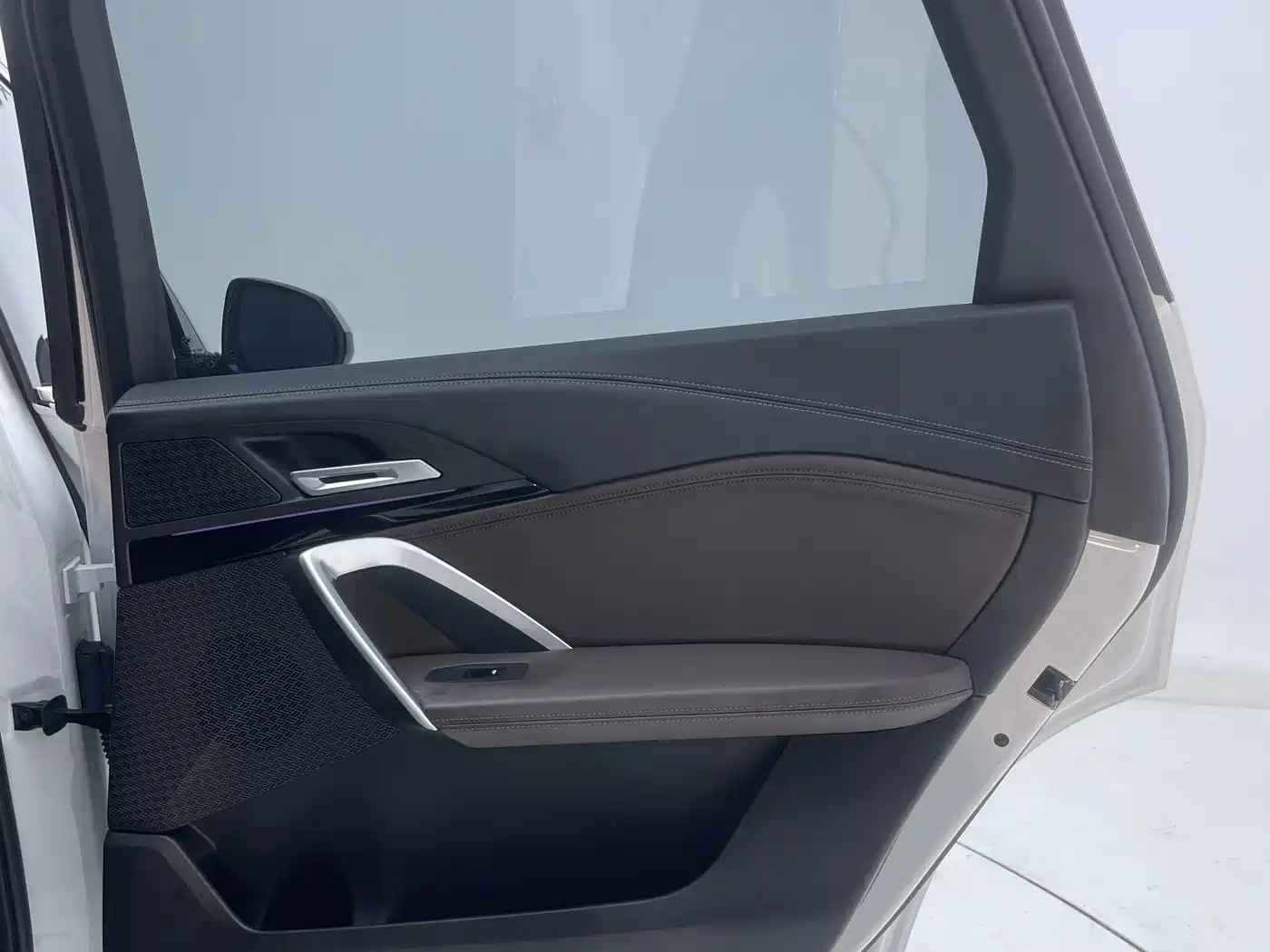 BMW X1 2023 sDrive20Li X Design Package фото 26