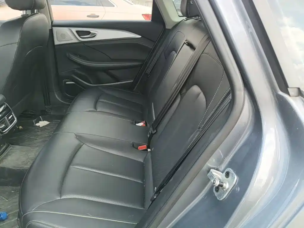 Roewe i6 MAX 2021 2020 Model 300TGI Automatic Cool & Smart Edition