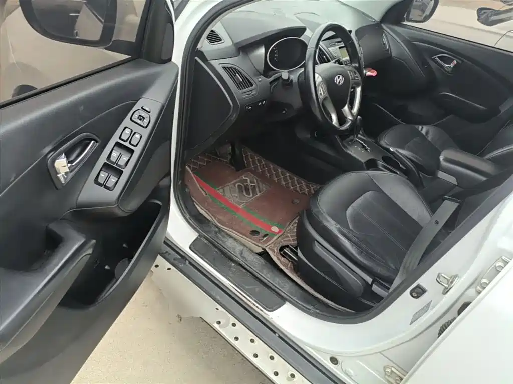 Hyundai Beijing Hyundai ix35 2015 2.0L Automatic 2WD Smart China V фото 16