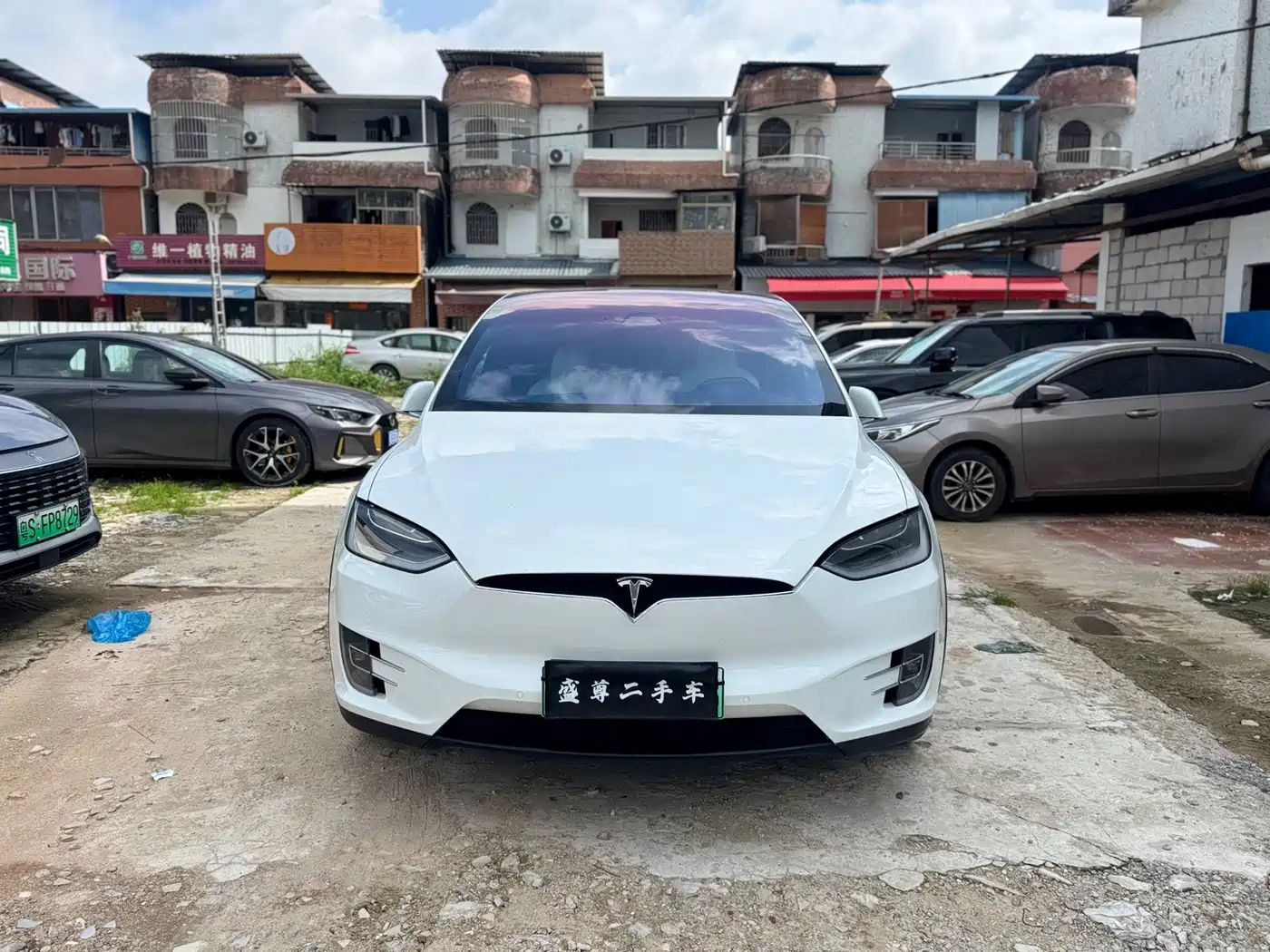 TESLA MODEL X