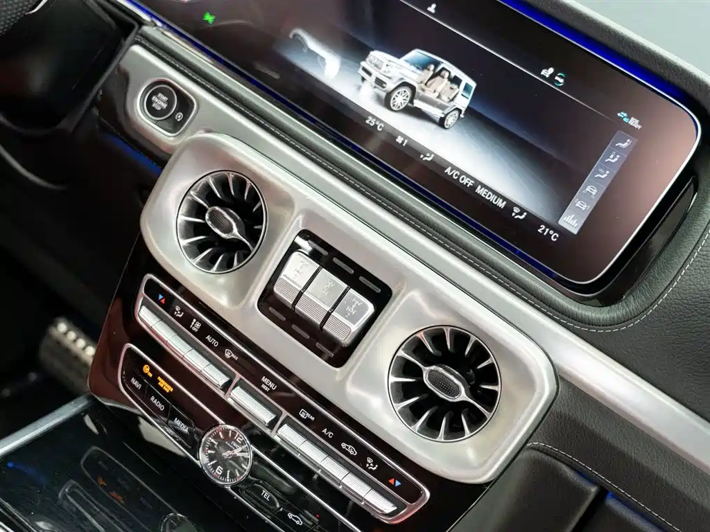 Mercedes-Benz G-Class AMG 2023 AMG G 63 фото 12