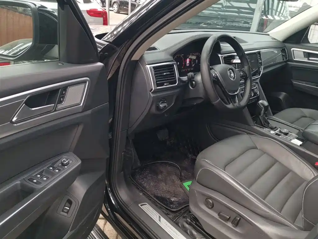 Volkswagen Teramont 2020 530 V6 AWD Luxury Edition China V фото 16
