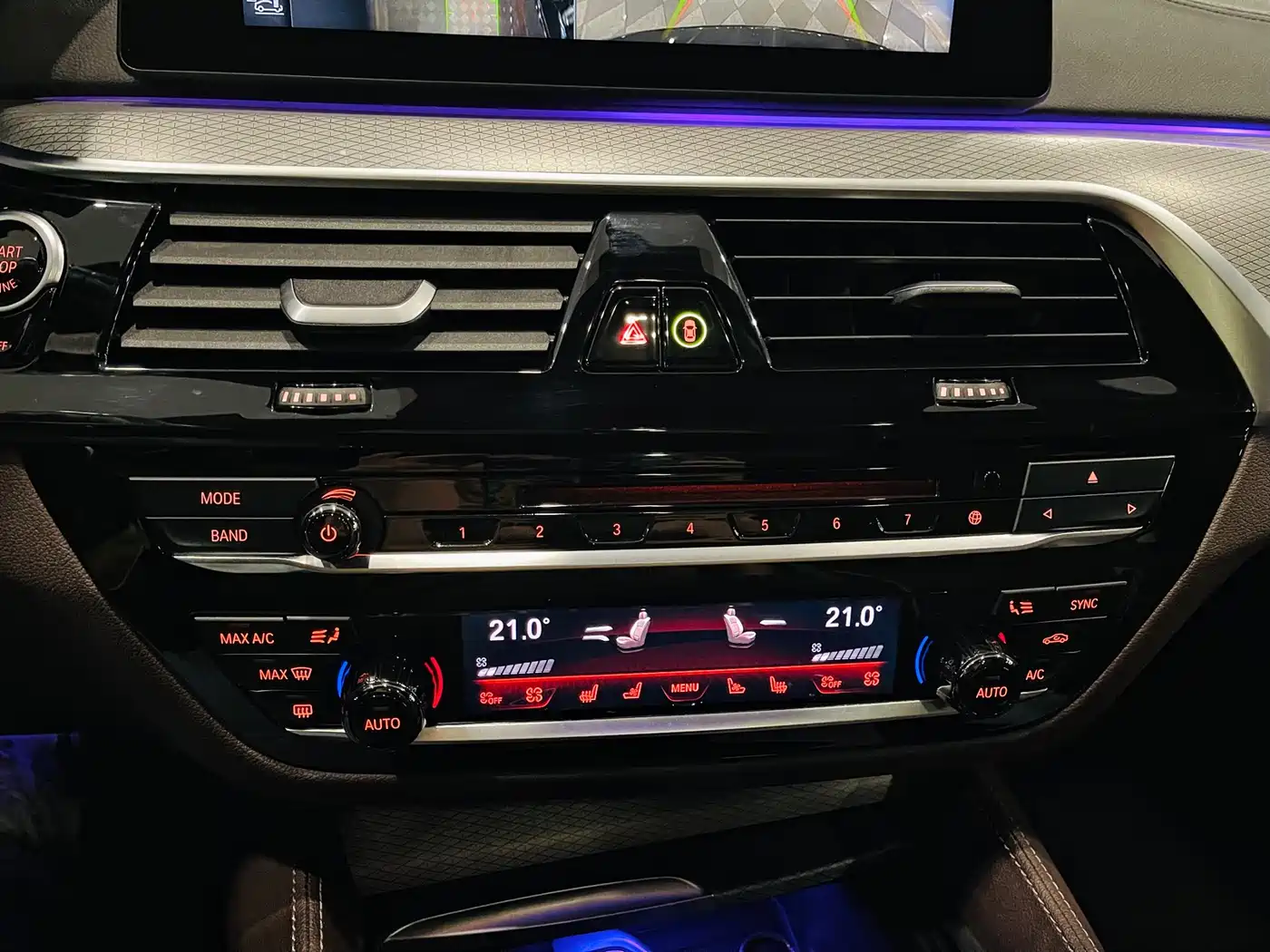 BMW 6 Series GT 2018 640i xDrive M Sport Package фото 11