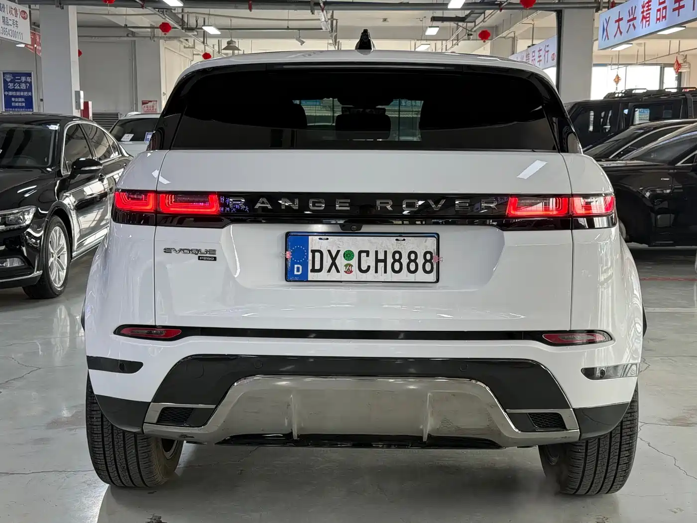 Land Rover Range Rover Evoque 2023 Range Rover Evoque L 249PS Premium Luxury Edition фото 6