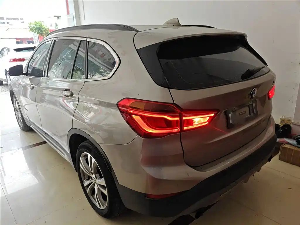 BMW X1 2016 sDrive20Li Luxury Model фото 5