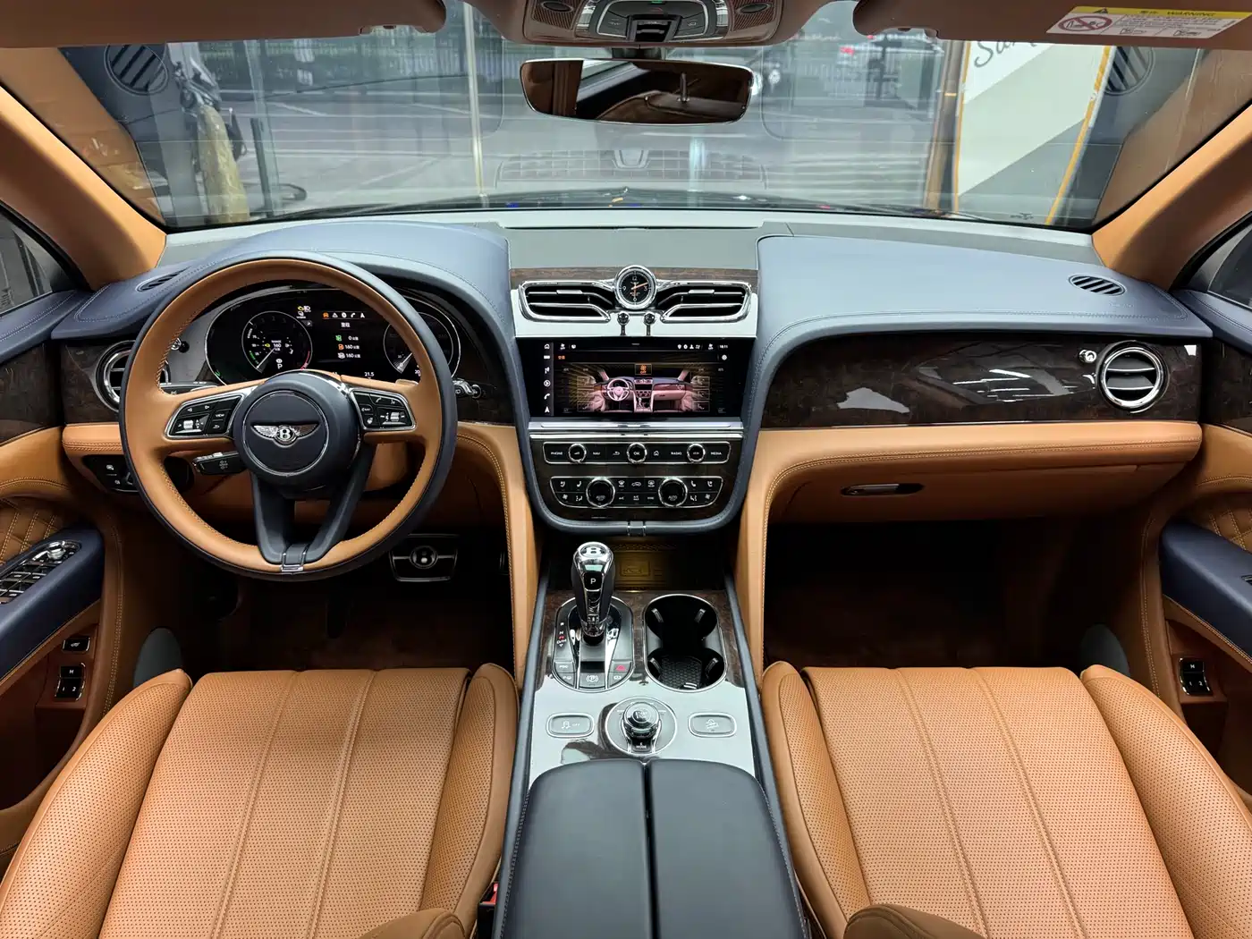 BENTLEY TIMYUE PLUG IN HYBRID