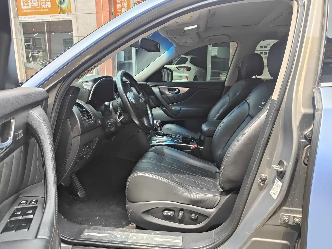 Infiniti FX 2009 2009 FX35 Beyond Edition