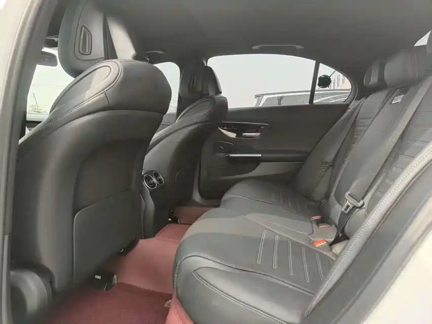 Mercedes-Benz C-Class 2023 C 200 L Sport фото 6