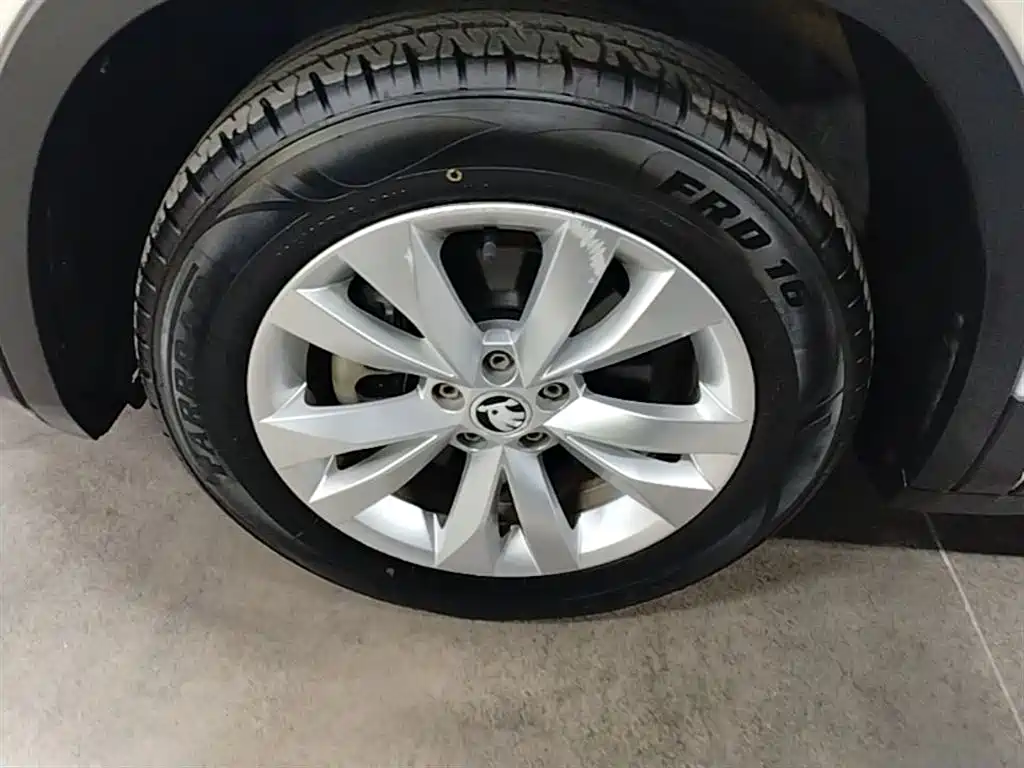 Škoda Kamiq 2018 1.5L Auto Standard Edition China V фото 25
