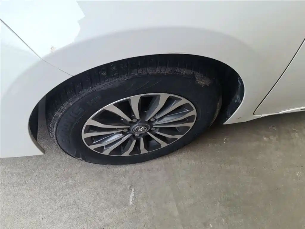 Toyota Corolla 2017 Facelift 1.2T S-CVT GL-i фото 23