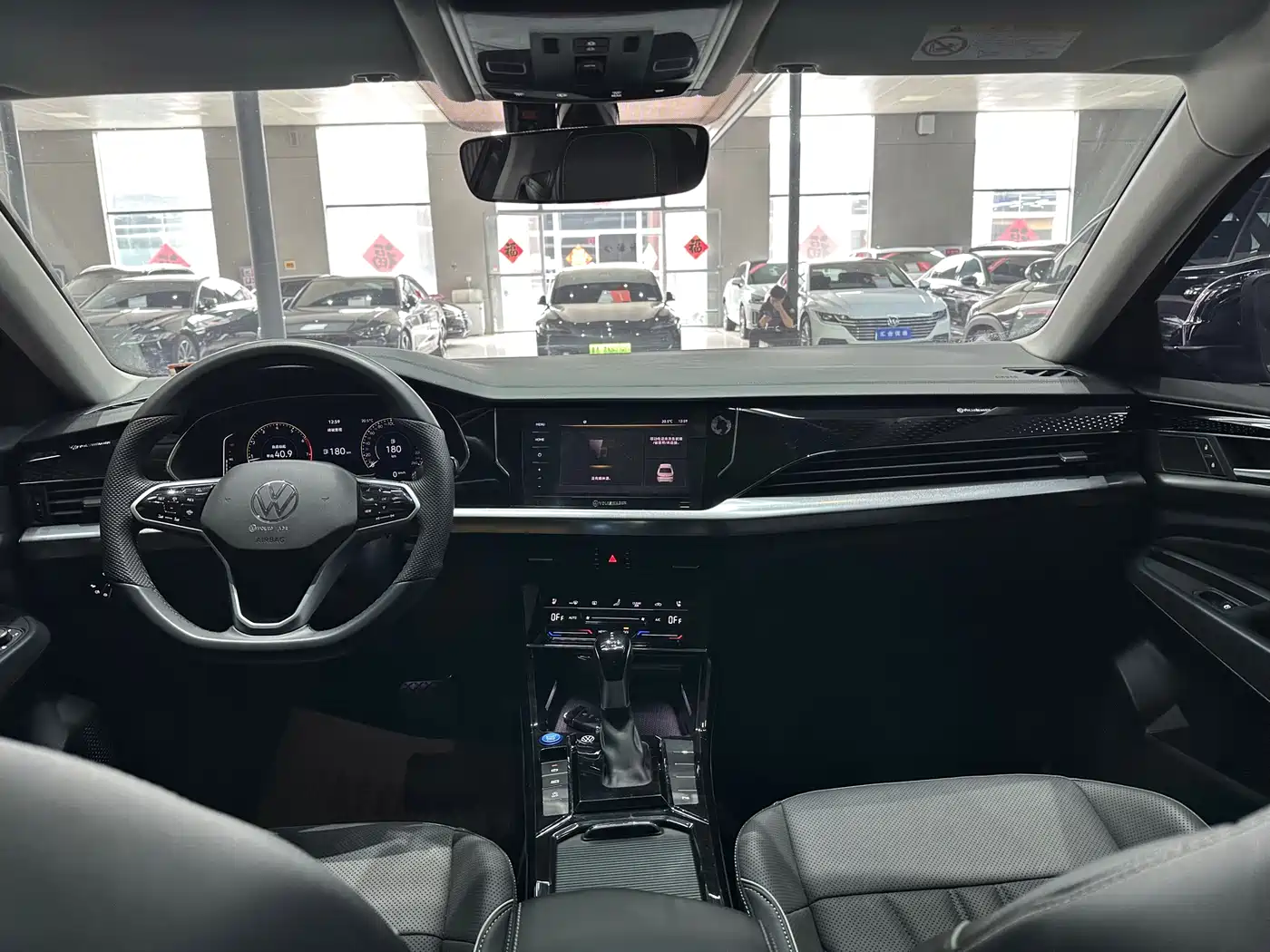 Volkswagen Passat 2024 330TSI Starlight Elite Edition фото 9