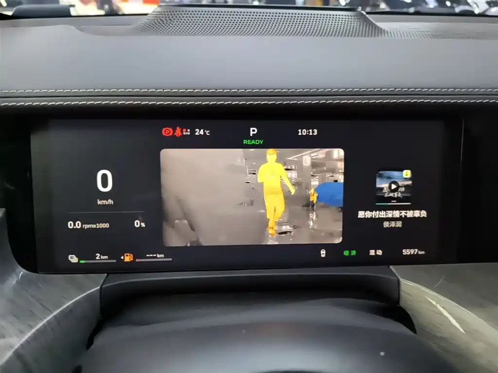 Tank 500 EV 2026 Hi4-T Smart Edition фото 12