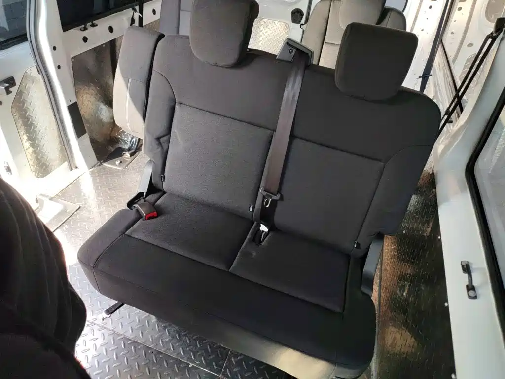 Jiangling JMC Fushun 2025 2025 Model 2.0T 6MT Diesel Medium Wheelbase Medium-High Roof Commercial MPV 7 Seats