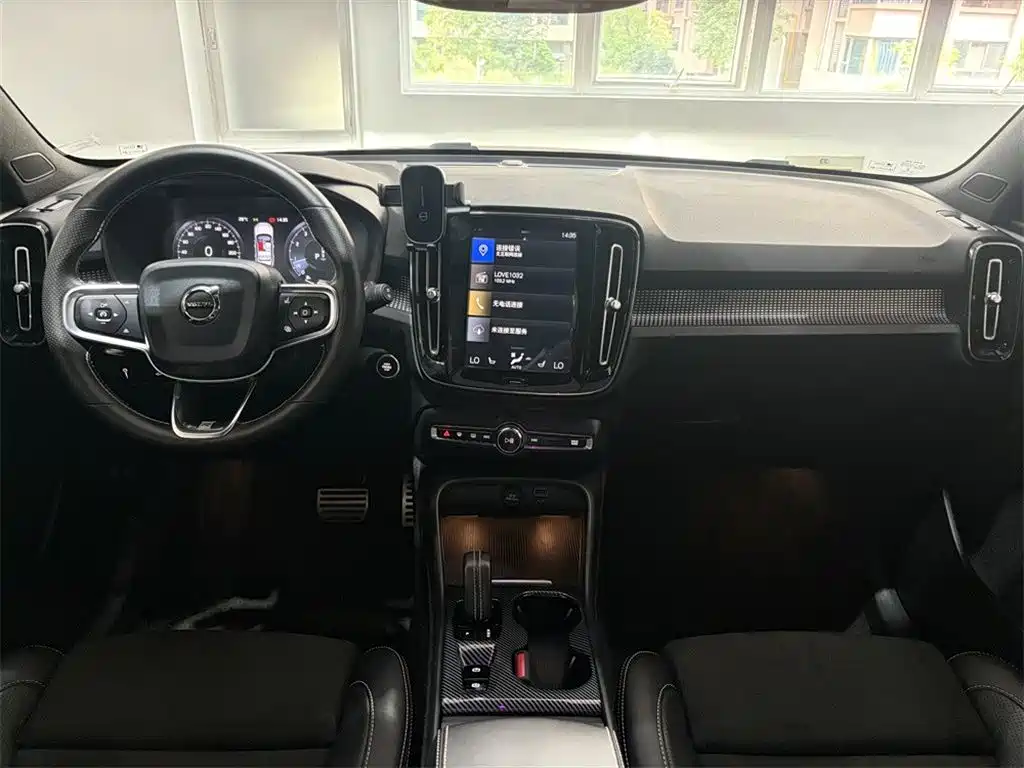 Photo 6 - Volvo XC40