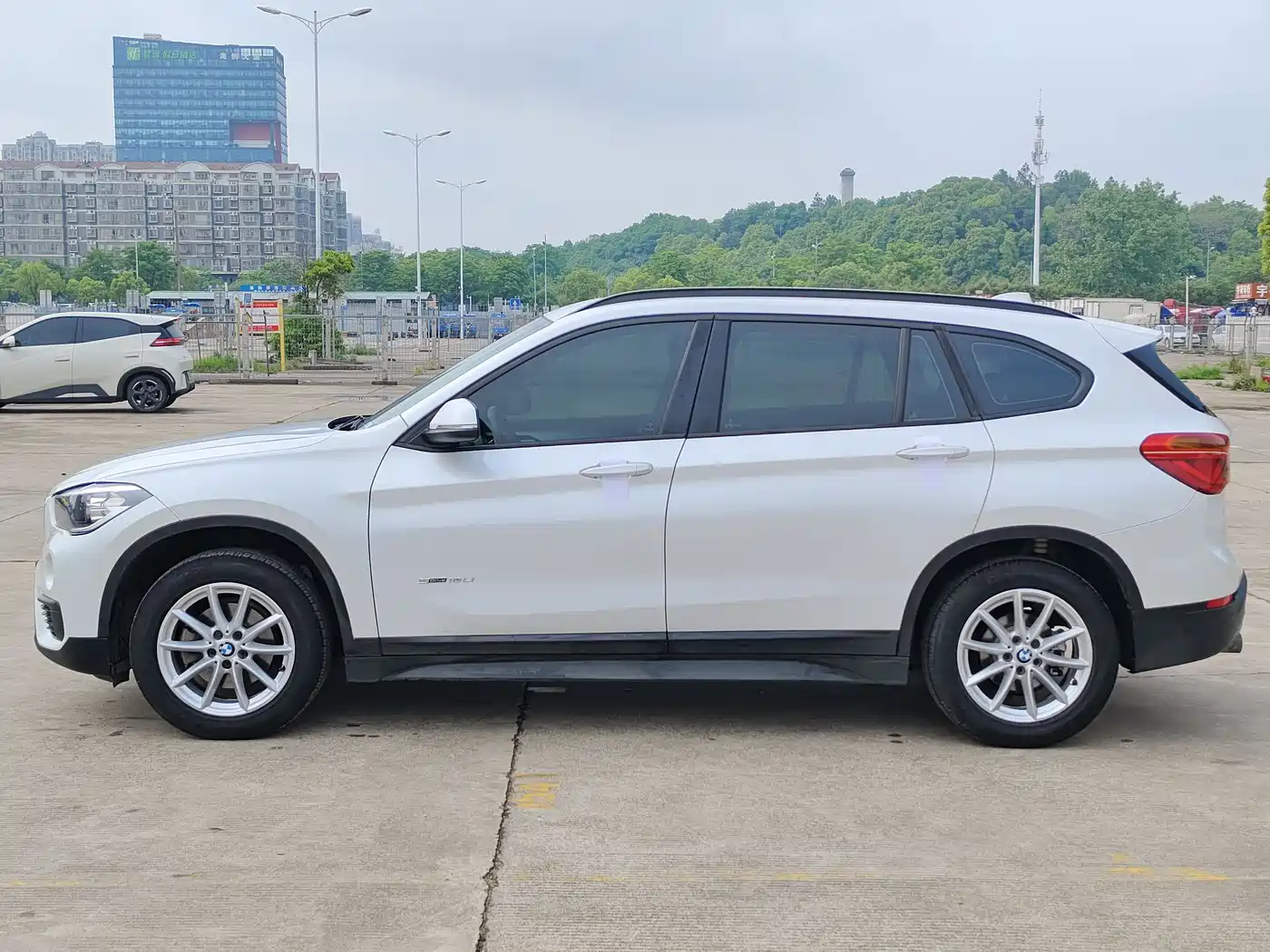 BMW X1 2016 sDrive18Li Fashion Model фото 7
