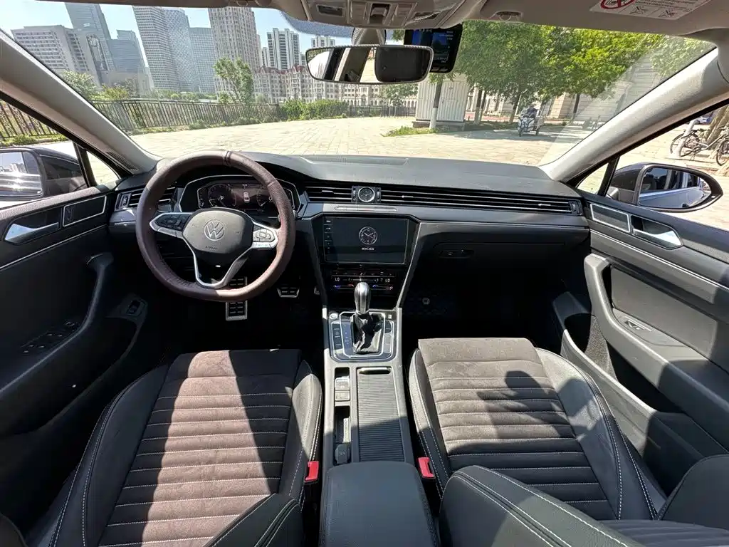 Volkswagen Magotan 2021 330TSI DSG 30th Anniversary Edition фото 9