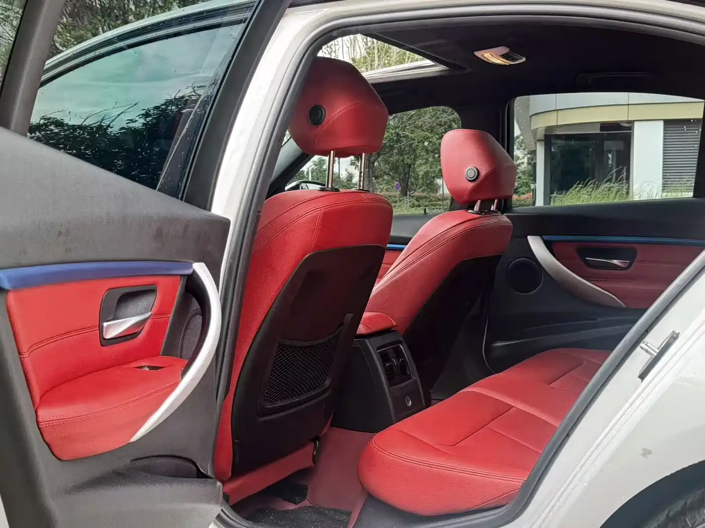 BMW 3 Series 2019 320i M Sport Package фото 6